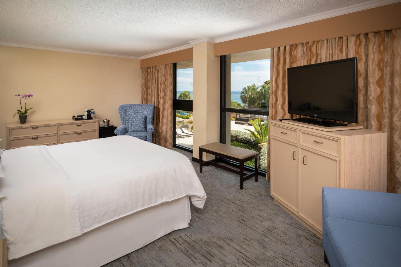 Suite Junior con 1 dormitorio, 1 cama grande, acceso al club lounge